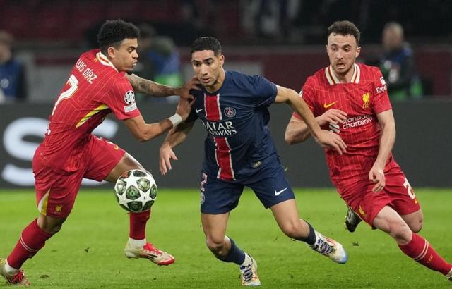 世俱杯参赛资格-阿贾克斯主场失利，巴黎圣日耳曼晋级四强