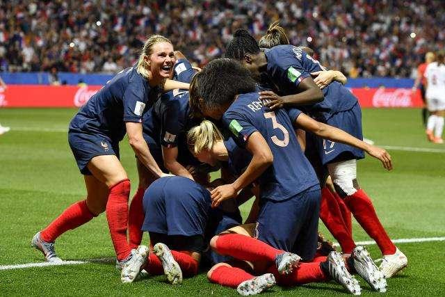 瑞士国家队士气高涨迎战比利时挑战