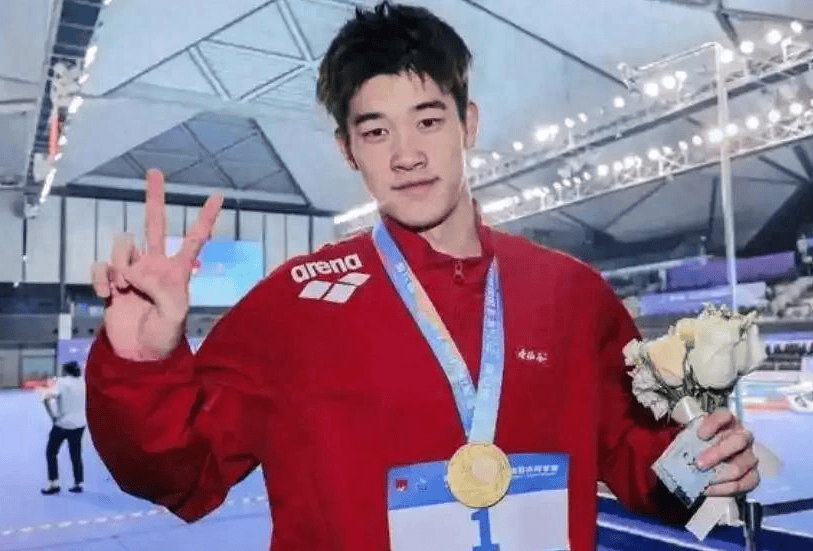 世俱杯改制-选手表现卓越！泳坛新星霸气登顶领奖台的简单介绍