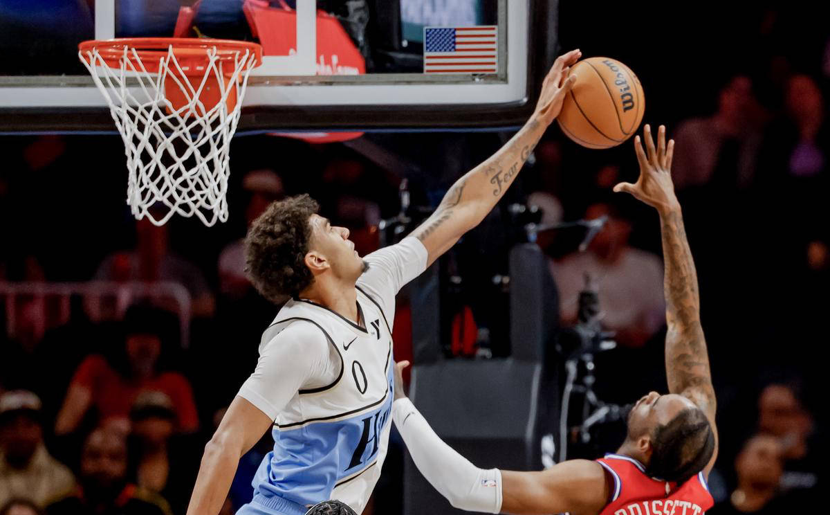 世俱杯-笑星单节轰分带领魔术打垮老鹰