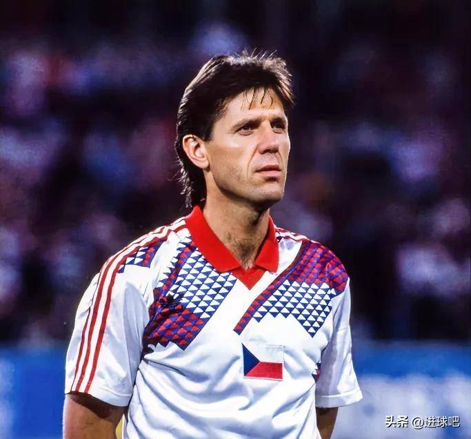 世俱杯决赛-捷克淘汰斯洛伐克，挺进半决赛