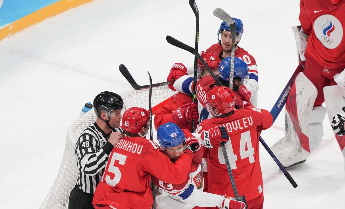 世俱杯官网-捷克队逆转斯洛伐克，晋级半决赛的简单介绍