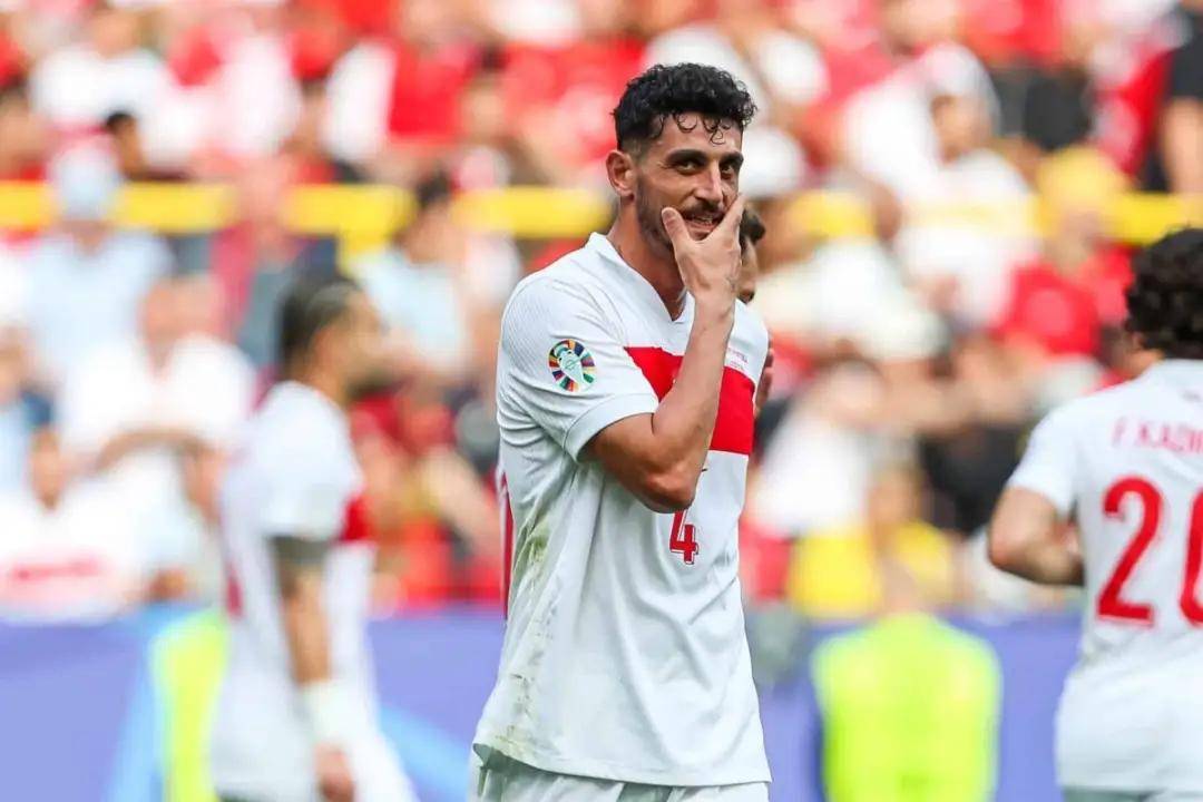 捷克队逆转斯洛伐克，晋级半决赛的简单介绍