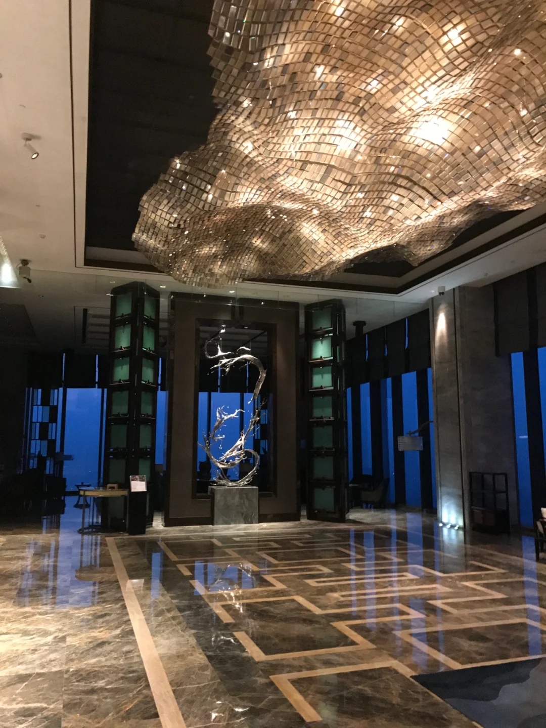 包含富力主场憾平建业，赛季关键时刻酝酿突破的词条