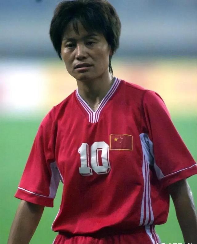 黄金一代领衔，女足赛场风云再起