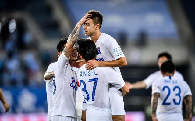 大连一方客场大胜，实现神奇反转