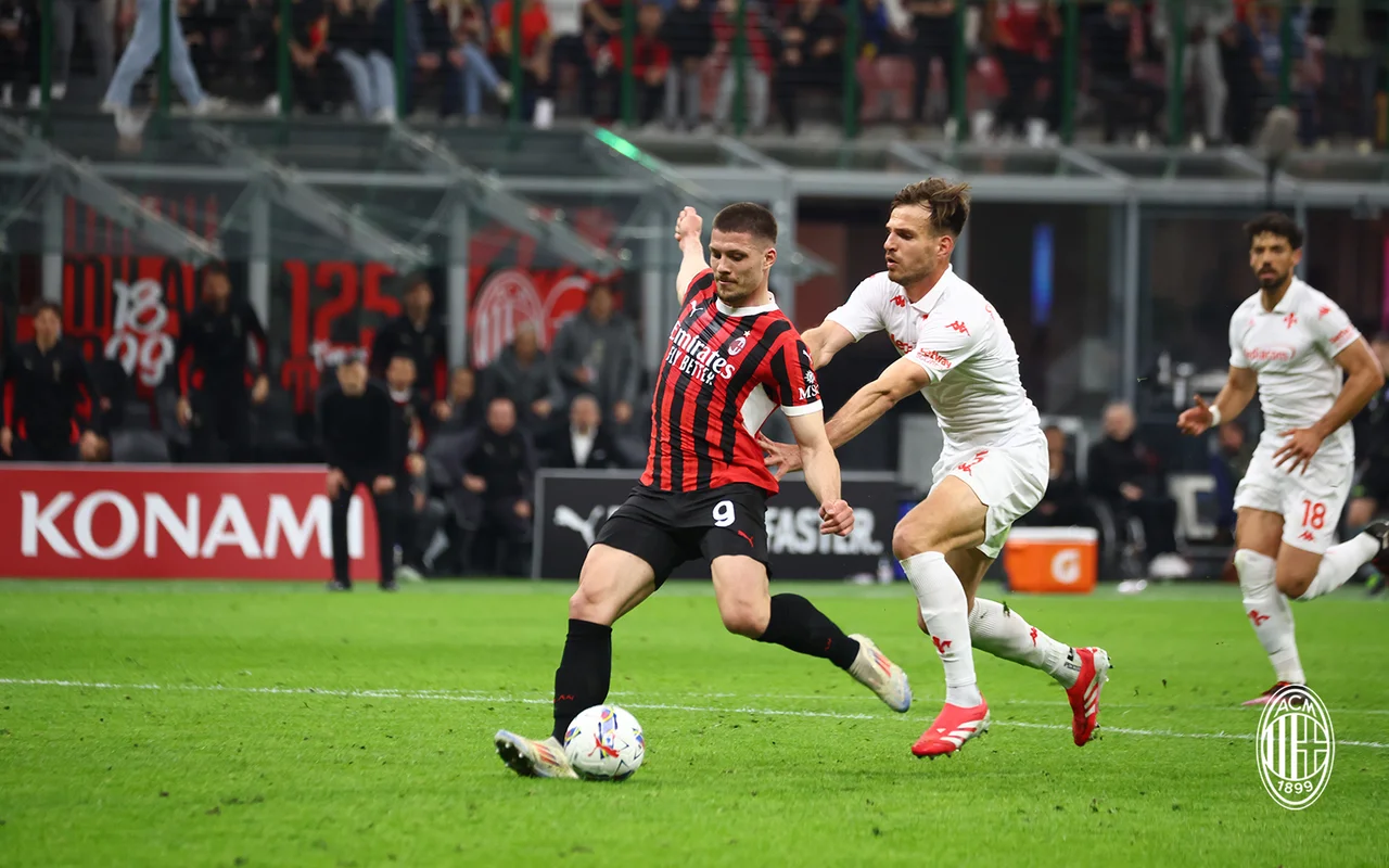 佛罗伦萨中场频繁失误，难以取得胜利