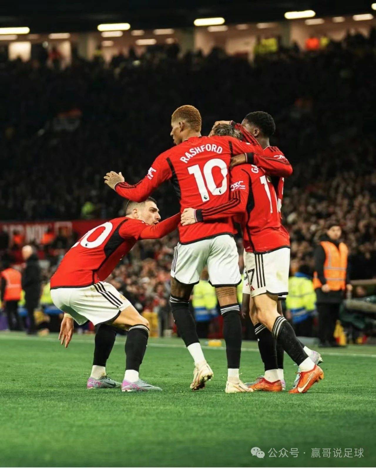 世俱杯改制-阿尔巴尼亚巧克力球迷庆祝，成功挺进淘汰赛