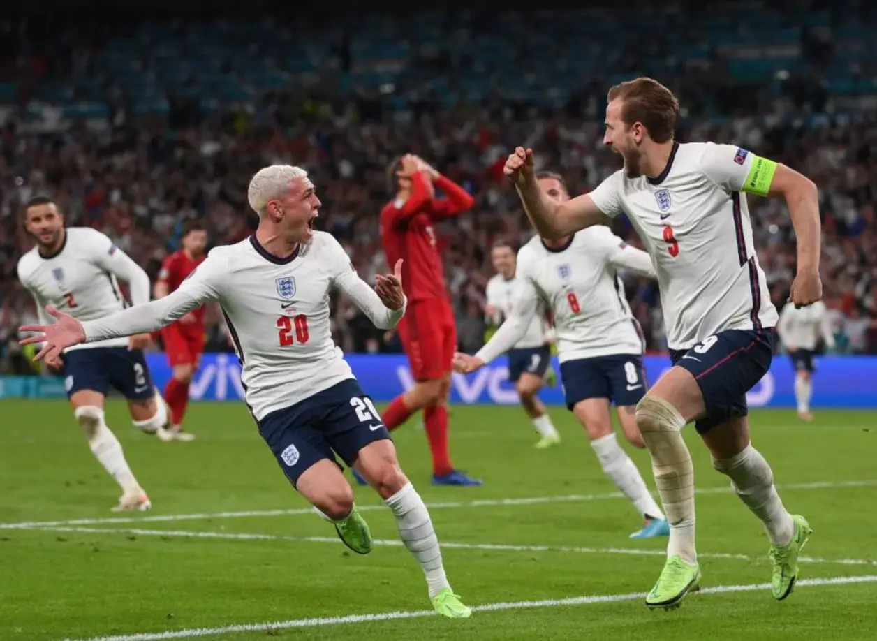 英格兰惊险胜出：压力赛无痕