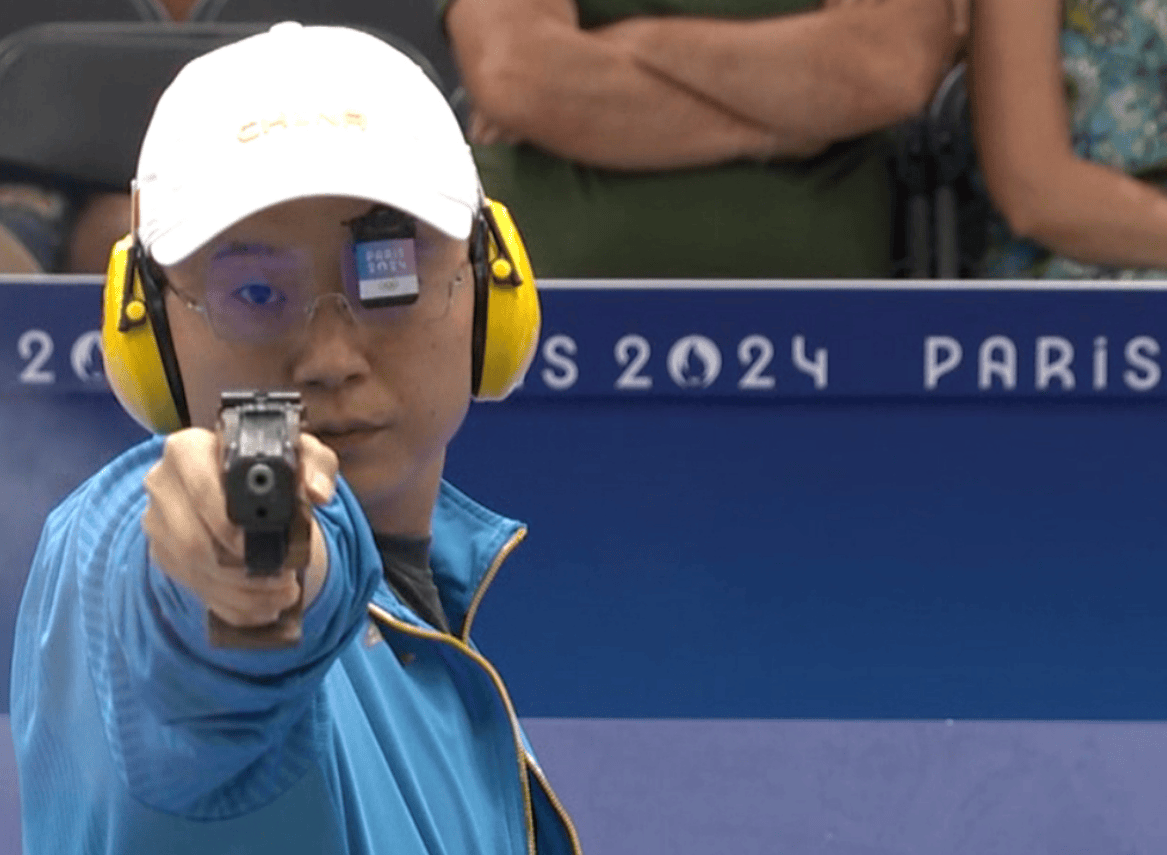 新秀选手突围，力压对手夺得铜牌成功晋级