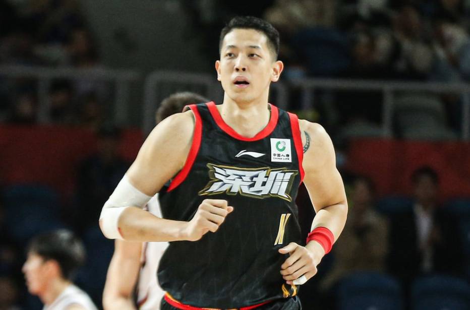 深圳队险胜湖南男篮，实力取胜实至名归