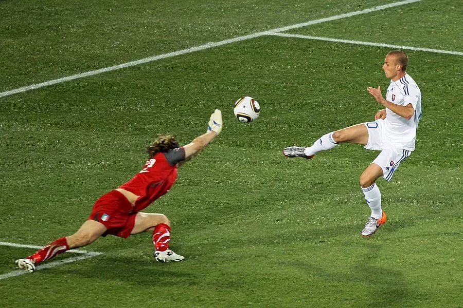 阿尔及利亚队突围重重，获胜晋级