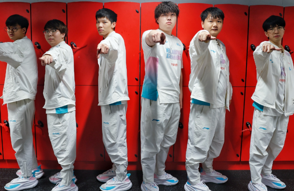 世俱杯赛程-包含BLG险胜TL，Clid团战一打五激烈交锋四强赛，引爆全场热议的词条