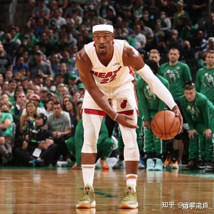 关于NS绝杀FPX，Knight团战一打五鏖战多局八强赛，强势挺进下一轮的信息