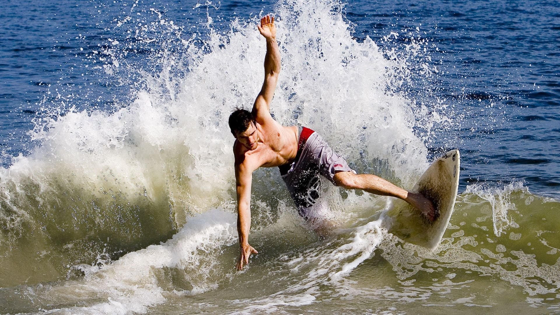 戴维斯杯，一把阿尔卡拉斯丈量网球真义的量角器